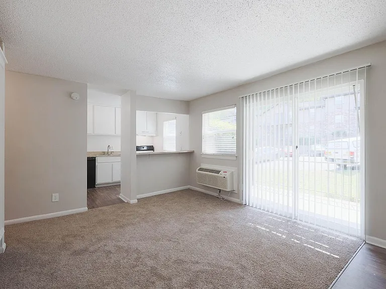 Hampton Hall | Comfort, Convenience, & Community All In One — Photo 169