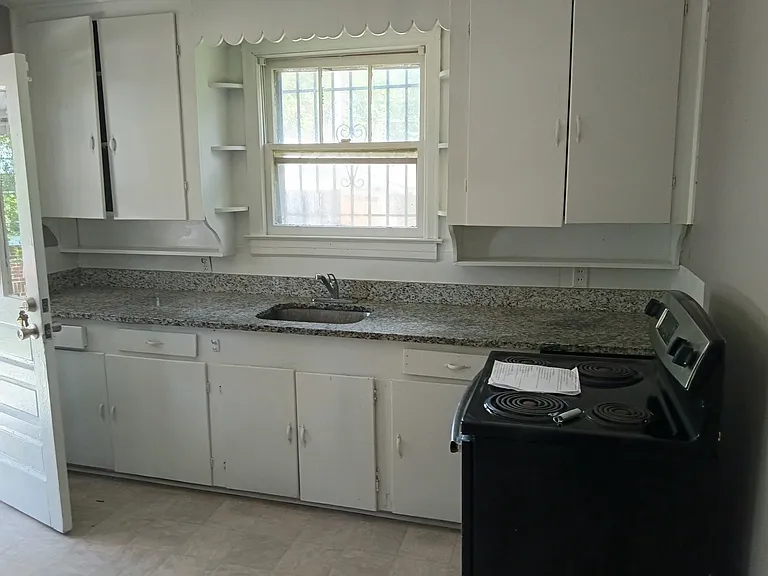 121 Brookland Cir — Photo 4