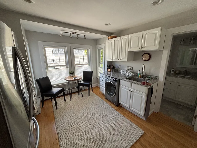 67 Cabot St #4 — Photo 6