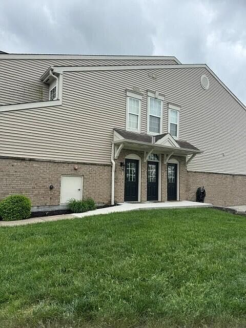 1st image of 442 Breezewood Ct