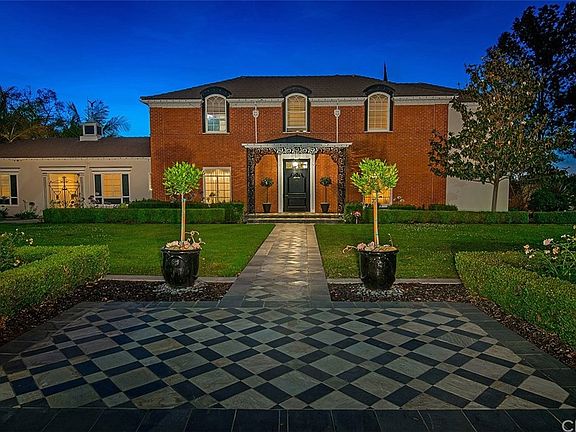 4th image of 4297 Country Club Dr