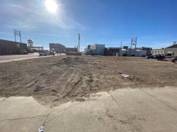 119 N Lawler St, Mitchell, SD 57301