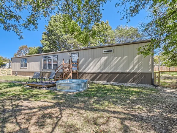 1540 Chaparral Ln, Azle, TX 76020