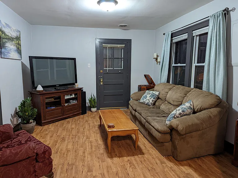 2331 S 16th St #2FR — Photo 3