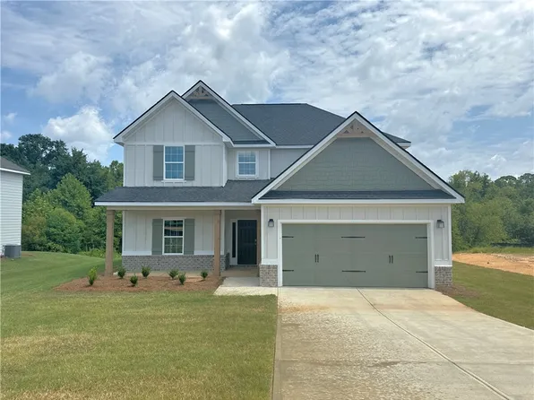51 Quail Run Ct, Smiths Station, AL 36877