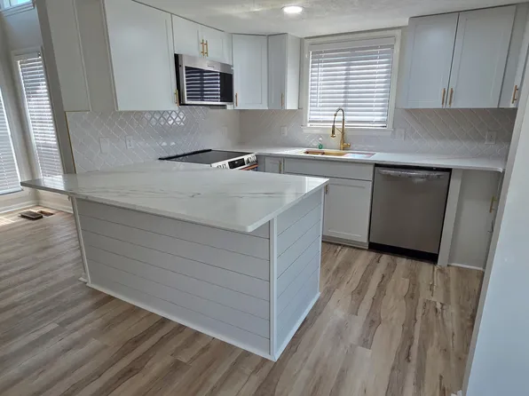 1906 Edge Dr, North Myrtle Beach, SC 29582