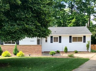 30603 Manhasset Dr, Bay Village, OH 44140