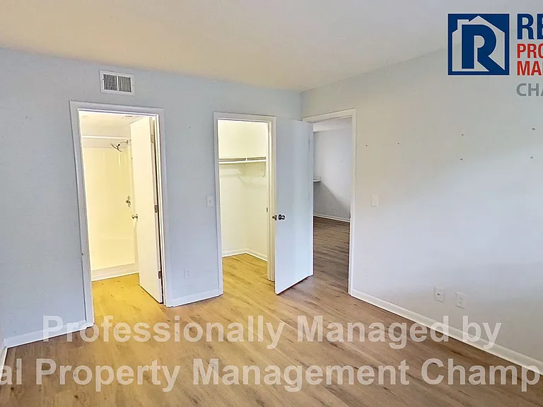 4305 Holly Tree Rd — Photo 13
