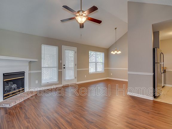 3rd image of 3614 Cullen Dr