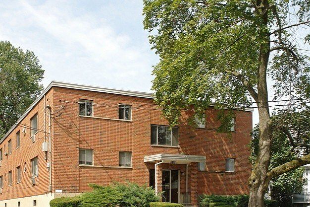 1st image of 23 Oakwood Ave