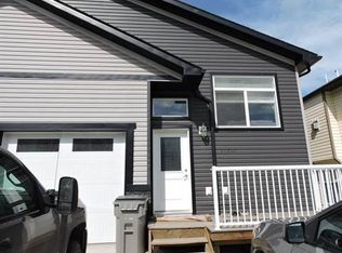 11314 105th Ave, Grande Prairie, AB T8V3Z3