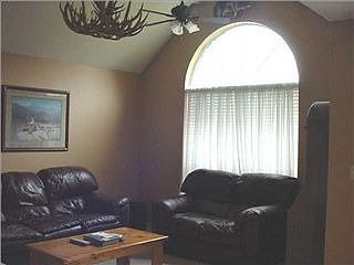 1st image of 466 Leona Dr
