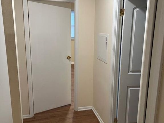 4th image of 9809 Wistaria St Floor 1