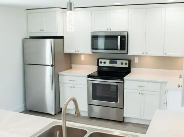 1409 Atlantic Hwy #7, Lincolnville, ME 04849