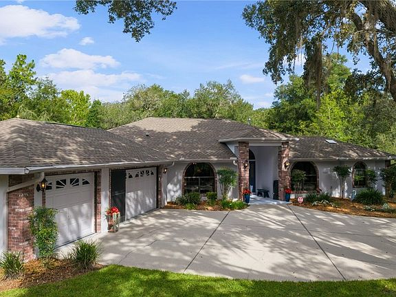 3rd image of 4022 N Baywood Dr