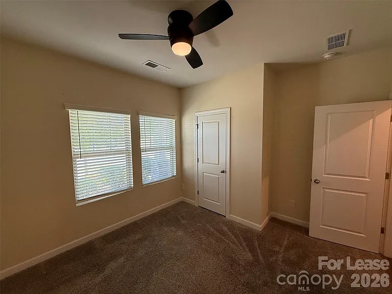 11838 Red Leaf Dr — Photo 18