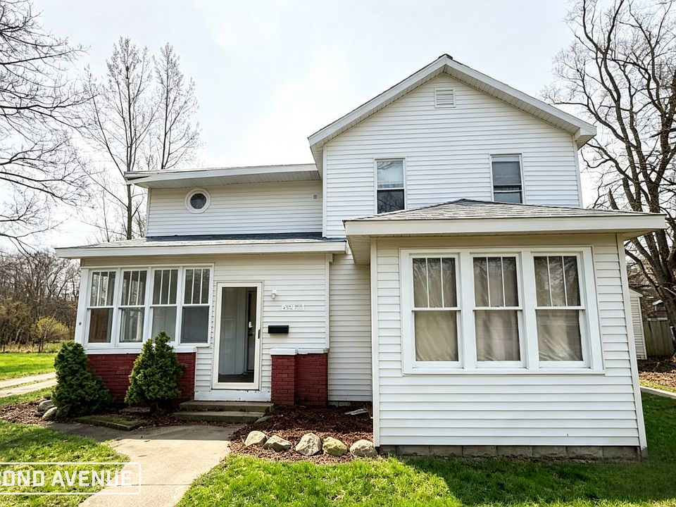 1st image of 643 Jackson Ave
