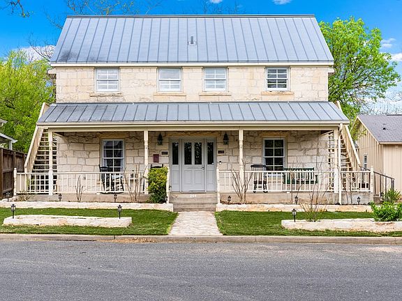 2nd image of 204 N Acorn St