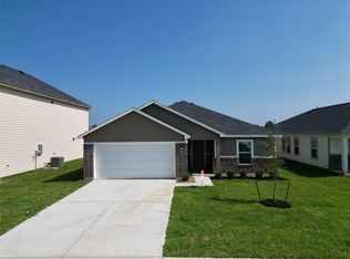 813 Stoney Point Ln, Dayton, TX 77535