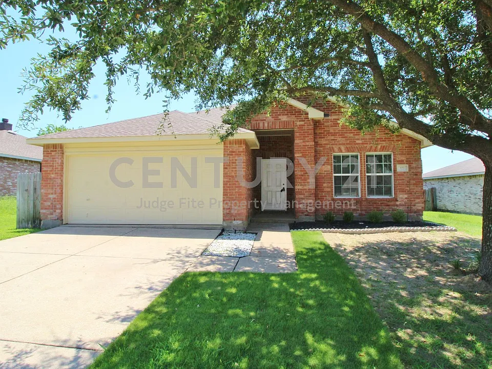 321 Briar Oaks Dr