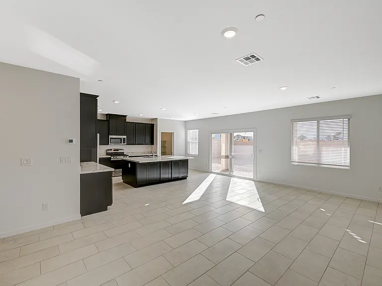 485 Daphne Ter — Photo 14