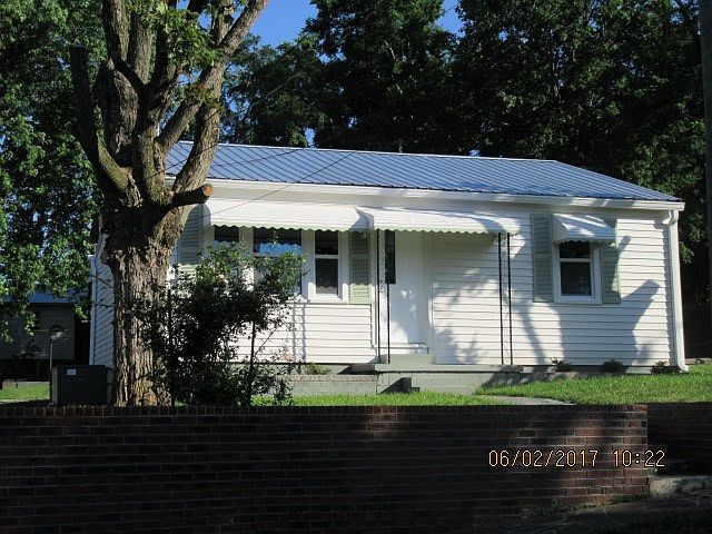 1st image of 302 E Louise Ave