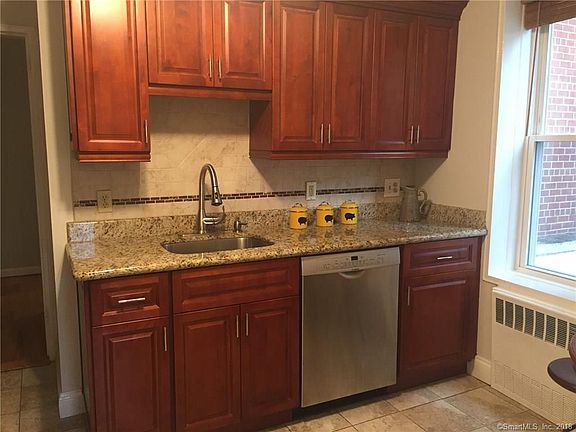 5th image of 7 4th St APT 1F