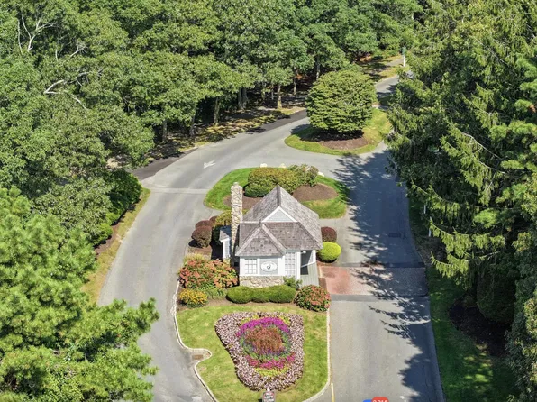 16 West Woods, Yarmouth Port, MA 02675
