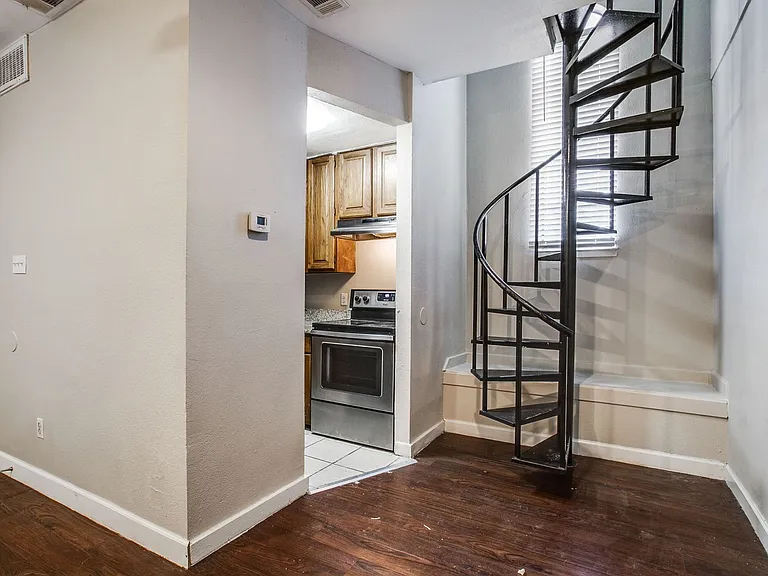 5114 Bryan St — Photo 9
