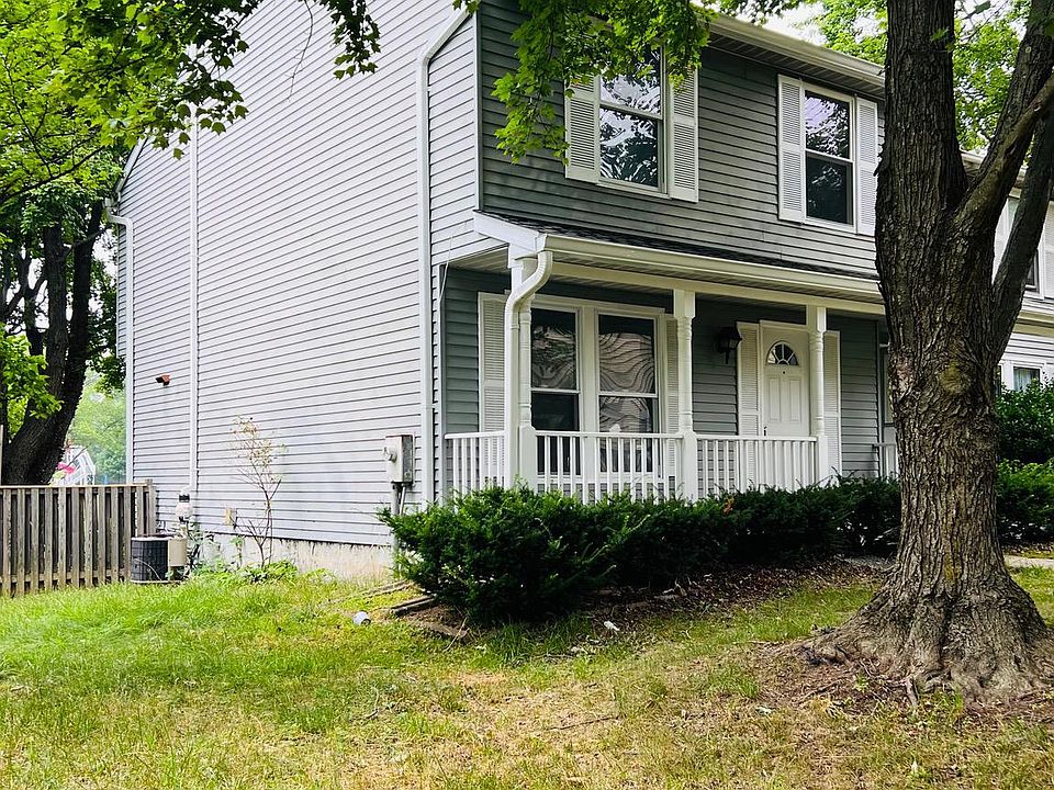 2nd image of 5709 Cedar Ln