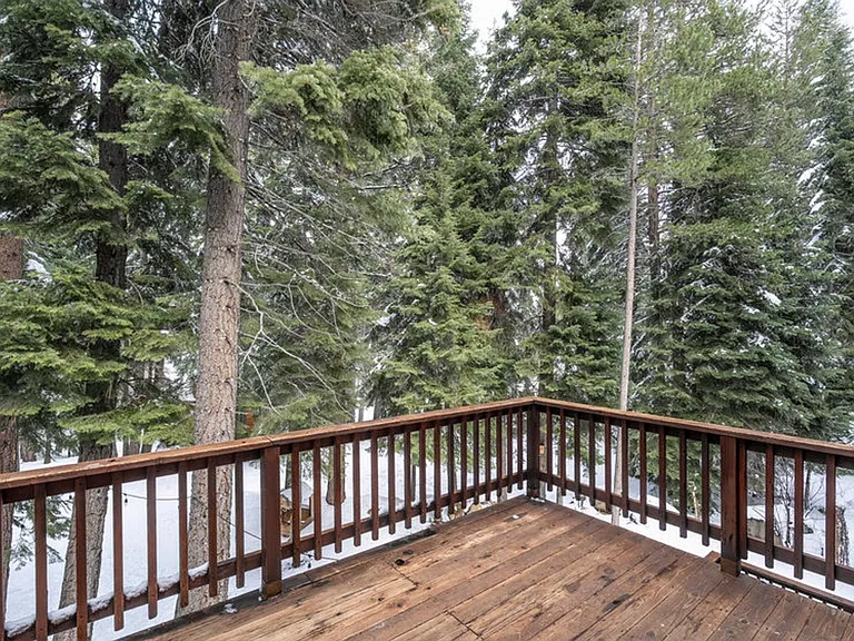 10694 Laurelwood Dr — Photo 16