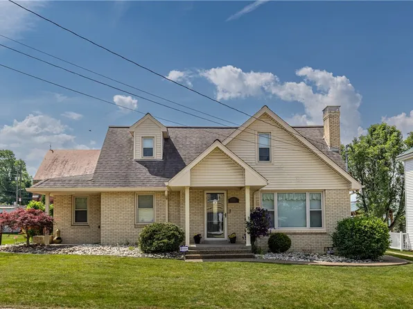 11 W Market St, Burgettstown, PA 15021