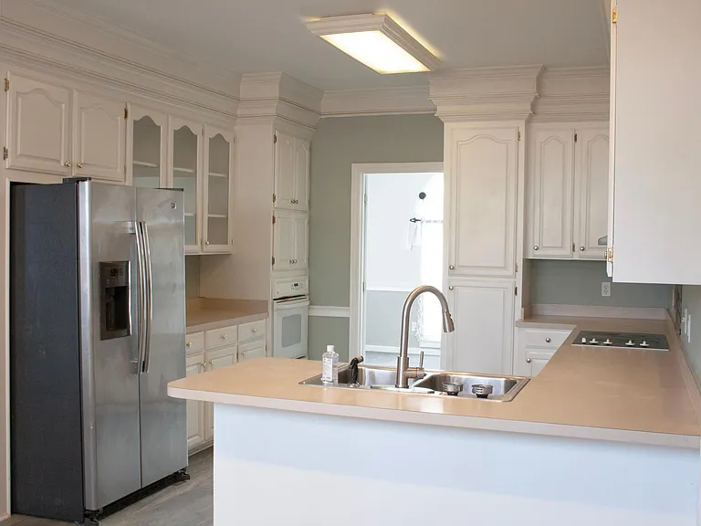 237 Yale Rd — Photo 3