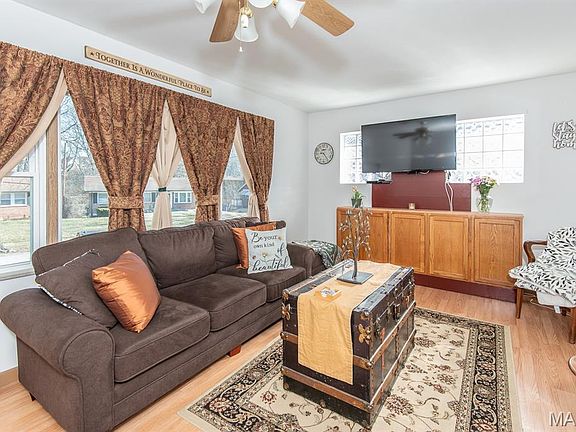 5th image of 8408 Hawkesbury Dr