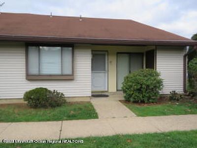 56 Amberly Drive #D, Manalapan, NJ, 07726