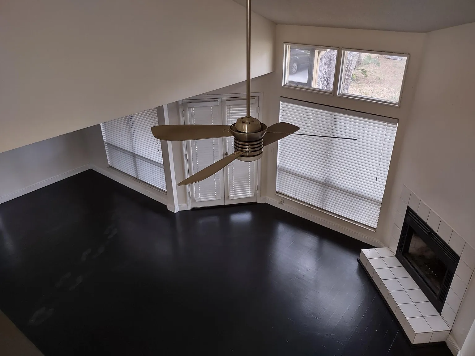 2 bed, 2.5 bath, 1564 sqft, $1,900 — Photo 3