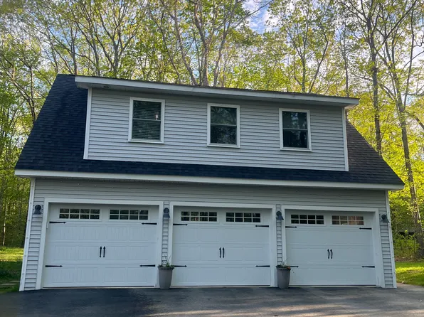 121A Hardy Rd #A, Falmouth, ME 04105
