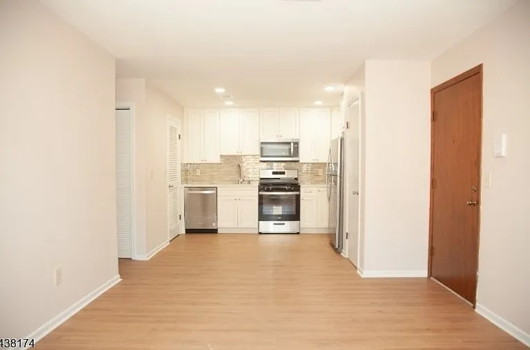 105 Newark Pompton Tpke #B14D — Photo 6
