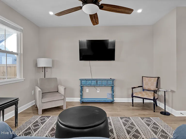 5201 Frying Pan Row — Photo 10
