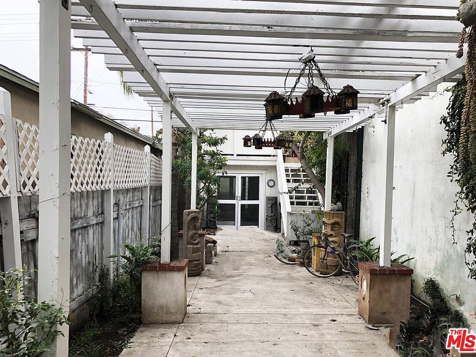 2nd image of 1519 Venice Blvd