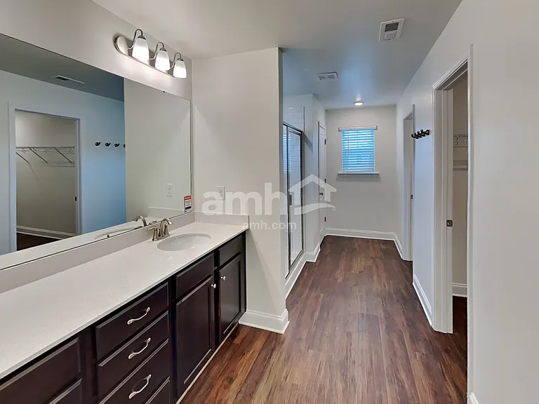 1010 Noah Ct — Photo 14