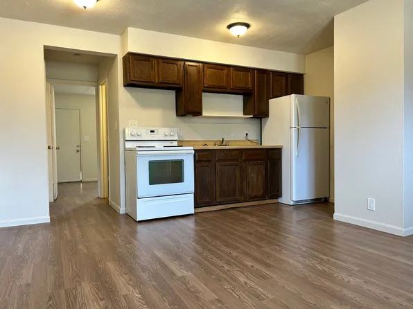 708 W 10th St, Junction City, KS