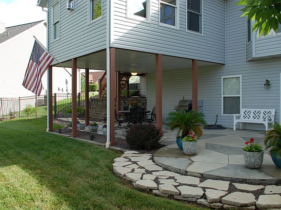 3rd image of 10 Oak Lake Ct