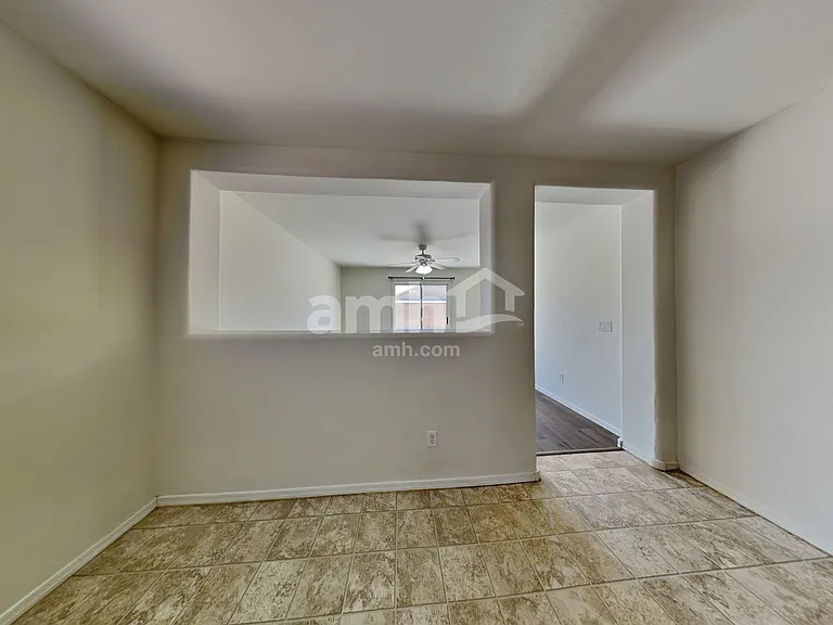11635 W Retheford Rd — Photo 9