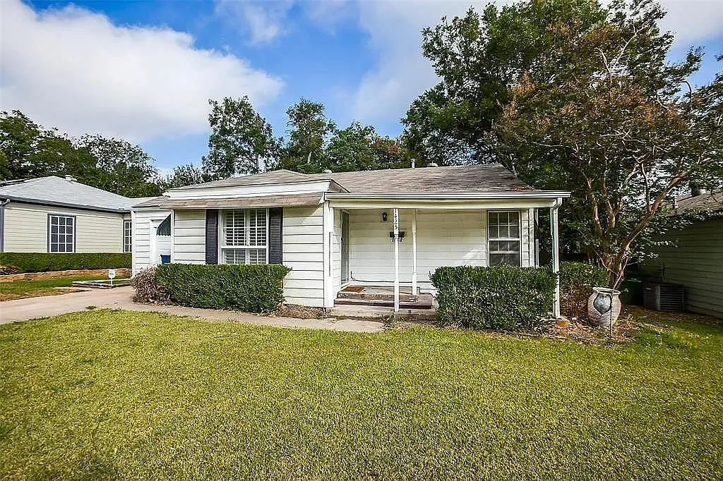Building Photo - 1425 Cedar Crest Dr