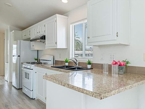 5th image of 5505 N Shannon Rd #56