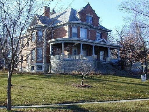 1st image of 428 Buell Ave