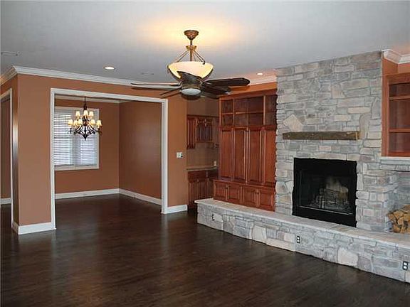 3rd image of 4447 W Newport Dr