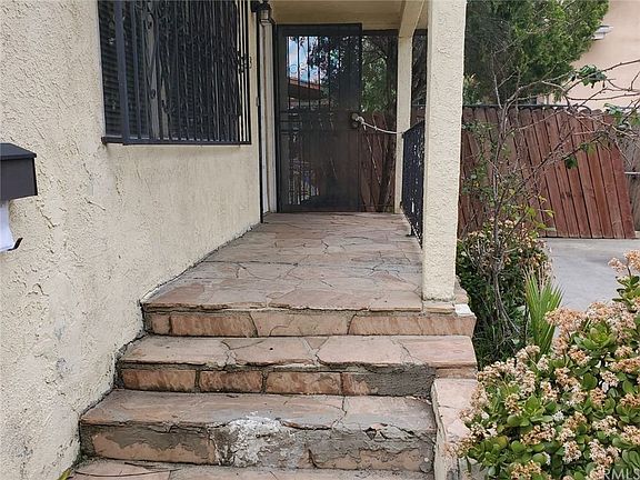 5th image of 213 Rosemont Ave