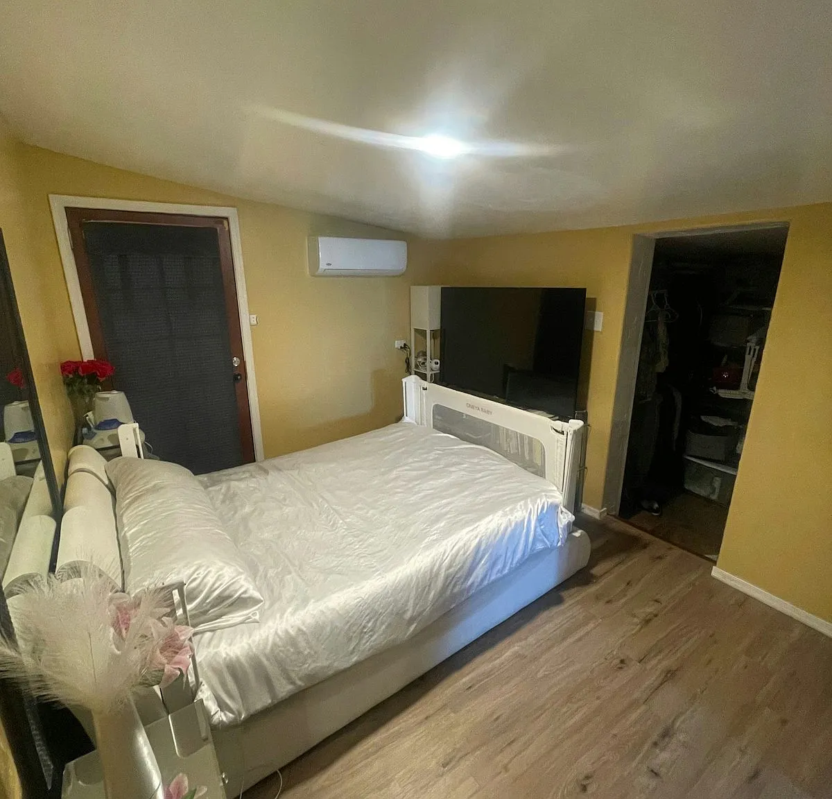 945 E 19th St, Unit 3 — Photo 3